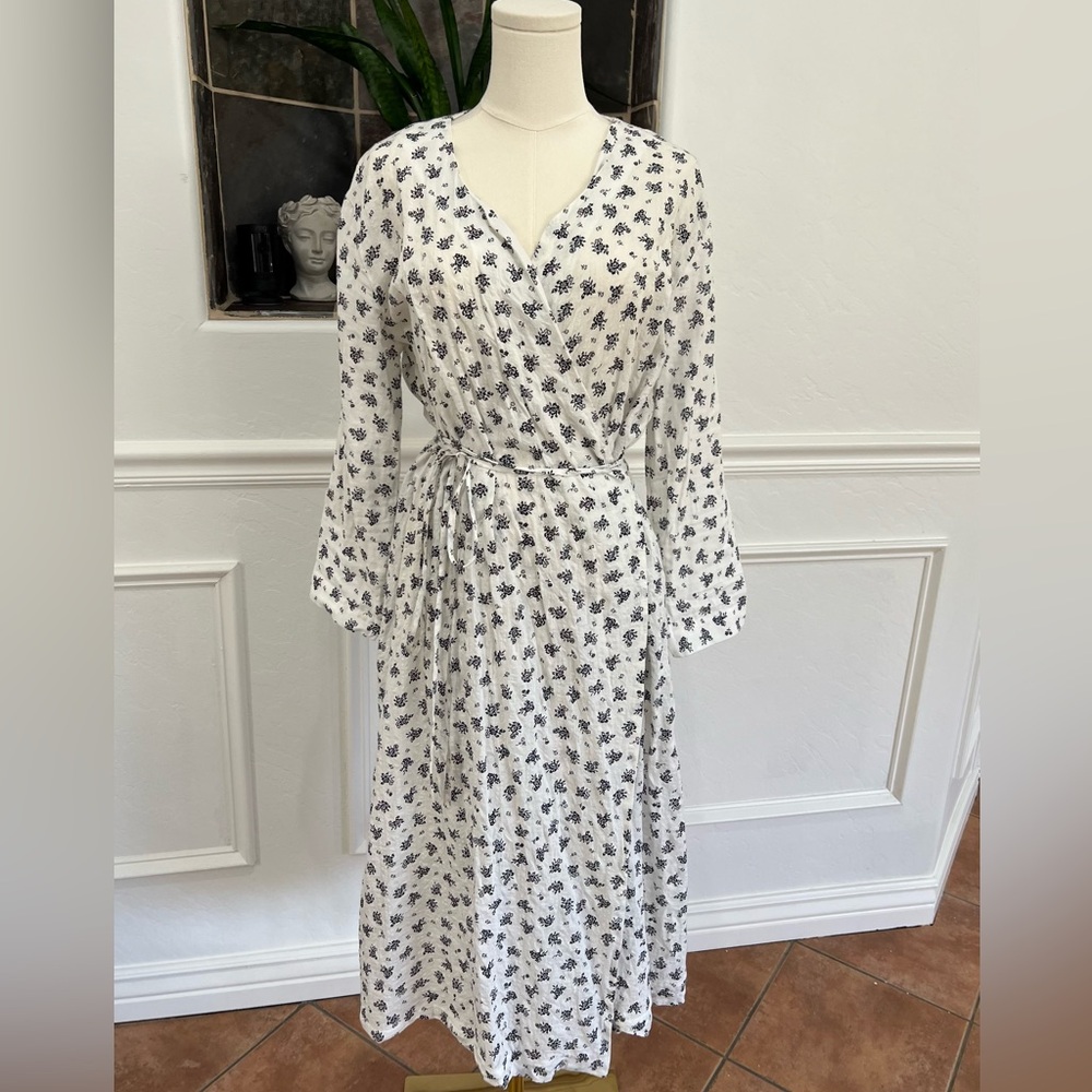 Fleur Wrap Floral Dress Size Large